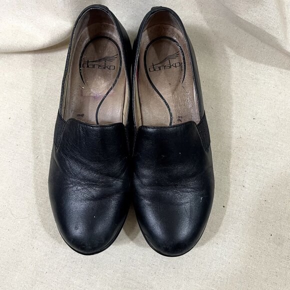 Dansko Soft Black Leather Loafer with Rubber Sole and Grosgrain Detail Size 37 - Picture 2 of 10